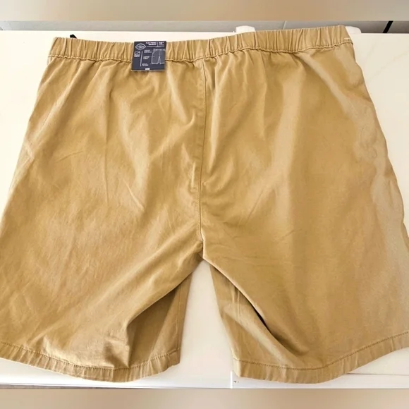 St Johns Bay Flat Front Comfort Stretch Adjustable Waist Shorts Size 48 NWT - Picture 2 of 11